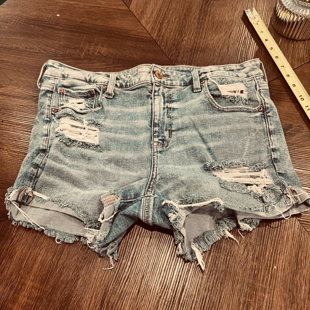 American Eagle Outfitters Light Blue Distressed Jean Shorts size 14
